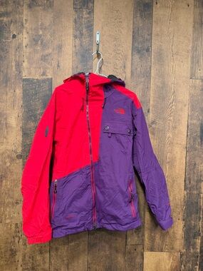 The North Face Gonzo Jacket men’s red purple small